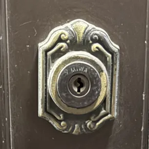 兵庫県宝塚市寿町鍵交換