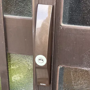 兵庫県宝塚市光明町鍵交換