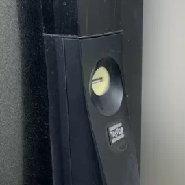 玄関の鍵紛失に伴いMIWA PSシリンダーの内筒を移設｜兵庫県宝塚市野上