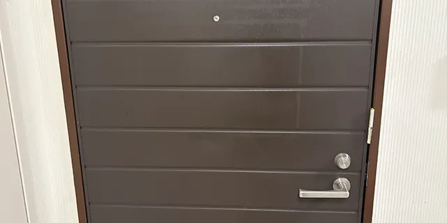 鍵紛失によって解錠できなくなった玄関ドア