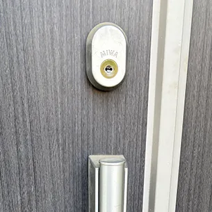 不具合を起こした玄関鍵