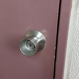 取り替える前の玄関鍵