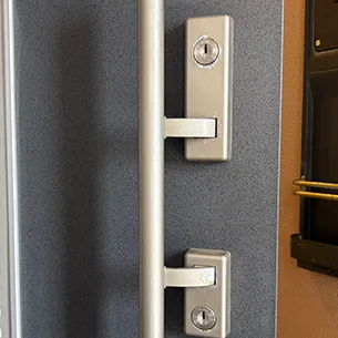 逆マスターキー採用の玄関ドアの鍵交換前