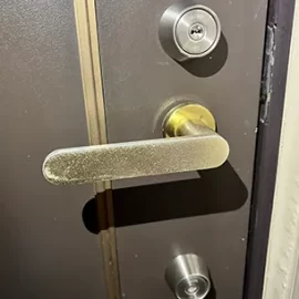 同一キーで鍵を取り替えた玄関