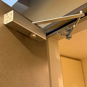 RYOBIのドアクローザーに交換