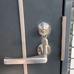 交換後の玄関鍵