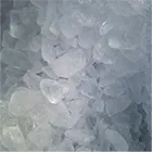 粉々に割れた強化ガラス