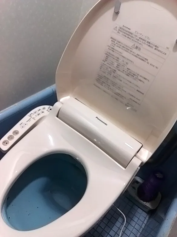 ウォシュレットのホースから水漏れ