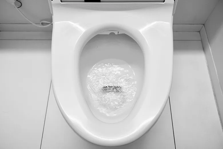 便器に溜まっている水