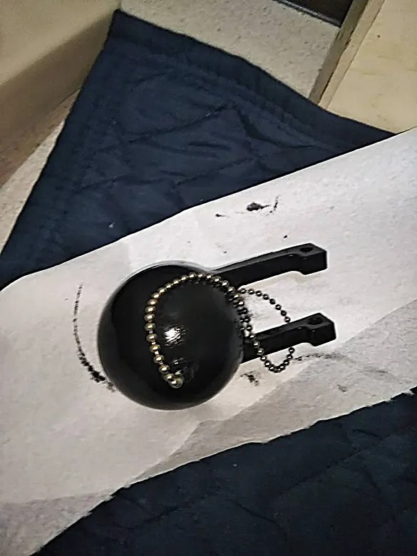 取り外されたゴムフロート