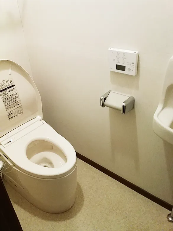 新しくなったウォシュレットと便器