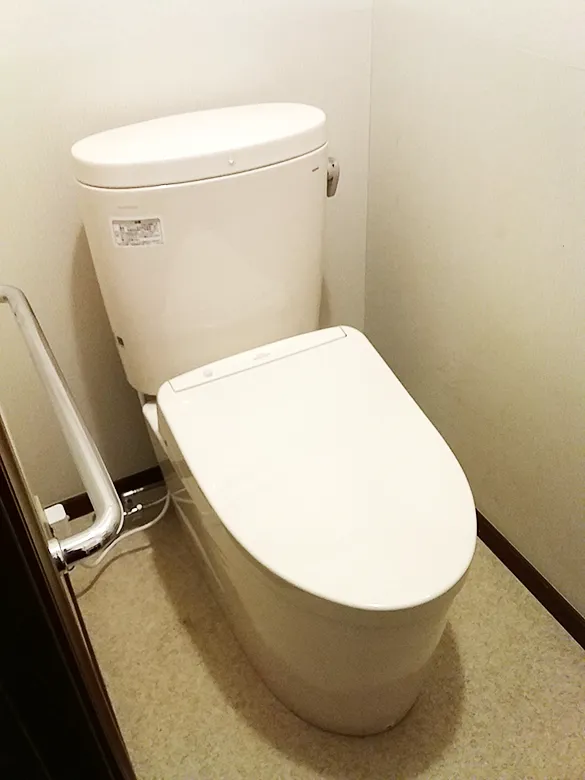 新しくなったウォシュレットと便器