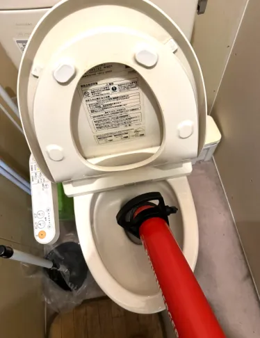 【高島市】排水管・下水の詰まりによるトイレ詰まりに対応｜ローポンプと高圧洗浄で改善した施工事例